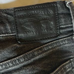 Black Levi jeans